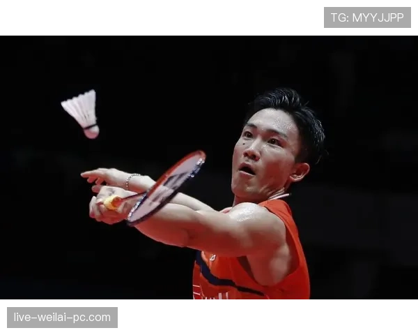 桃田贤斗训练完直接睡球场，这哪是打羽毛球，简直是修仙