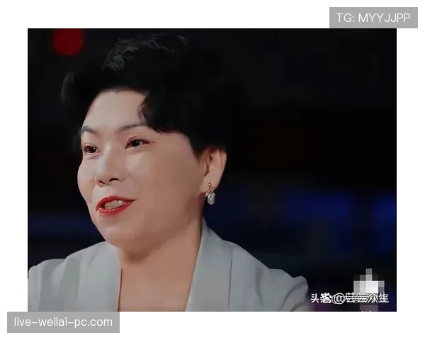 邓亚萍也太会生活了，茶几上那几件小摆设能把我半个月工资掏光
